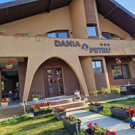 Dania&Petru Residence Târgu Ocna Exterior foto